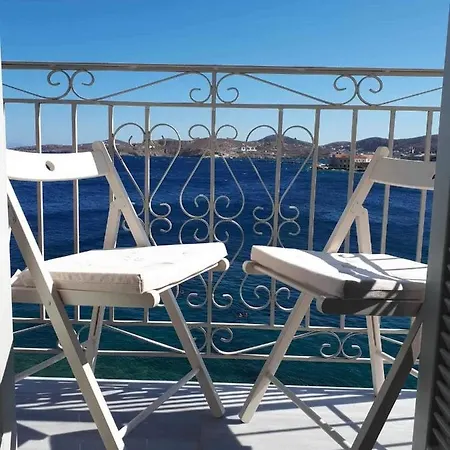 Seaside Serenade 1, Suite Ermoupoli Exterior foto